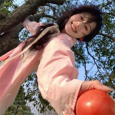 金发奇女
